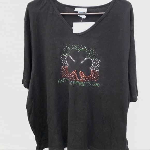 🆕 2X St Patrick’s Day ☘️☘️shirt Liz & Me☘️☘️ - Picture 1 of 5